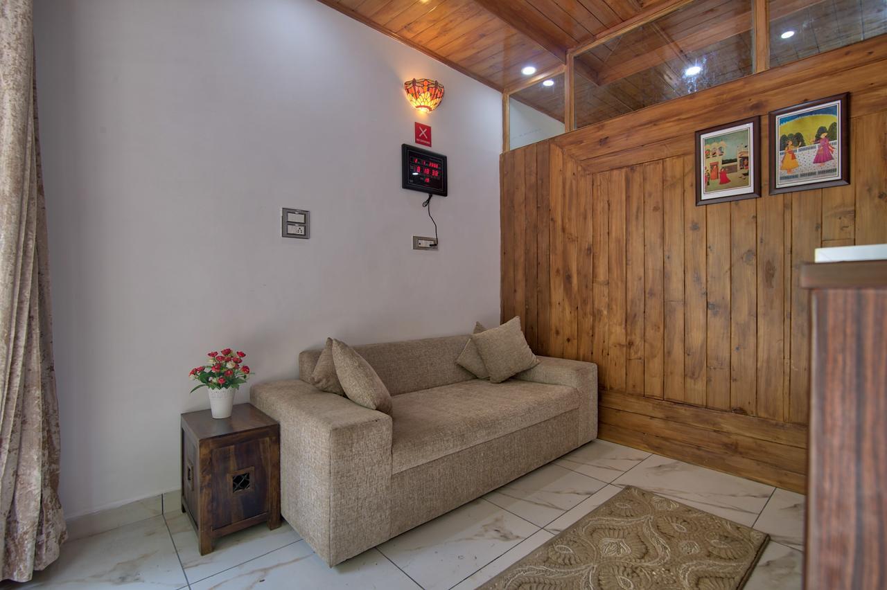 Oyo 13755 Woodstock Inn Dalhousie Ngoại thất bức ảnh
